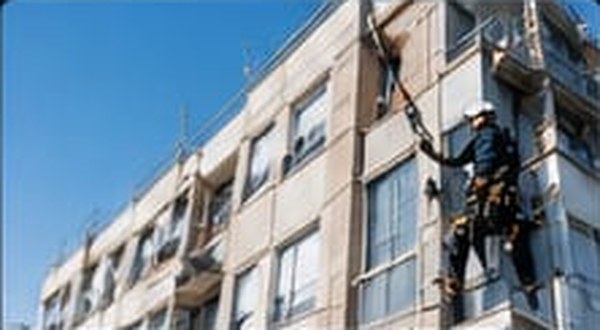 Mantenimiento exterior de un edificio